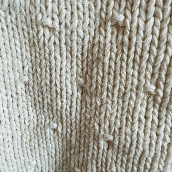 Vintage Red Bow Ugly Christmas Pullover Size M. Knitted by hand. - Picture 10 of 15